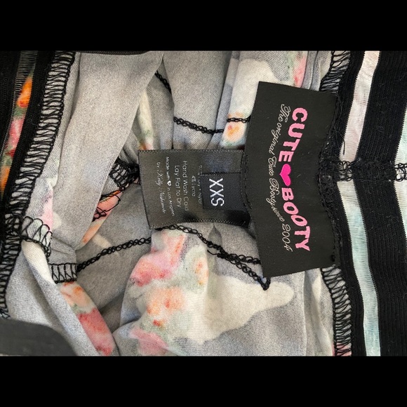 Cute booty leggings - Picture 3 of 3